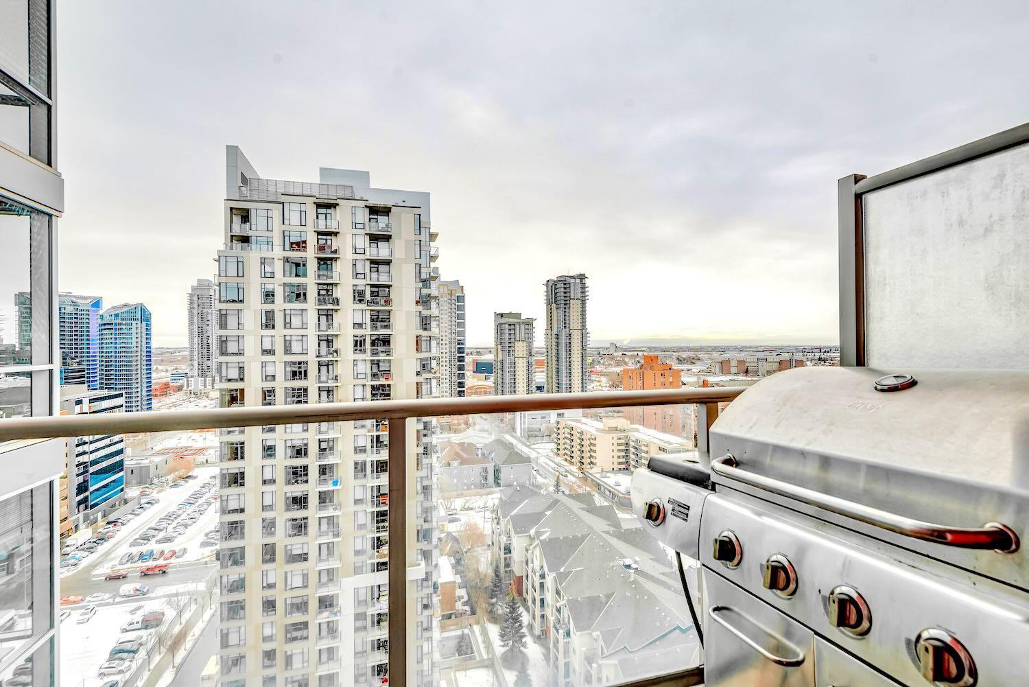 Modern 2Br Condo - King Bed - Downtown City Views YYC Eksteriør billede
