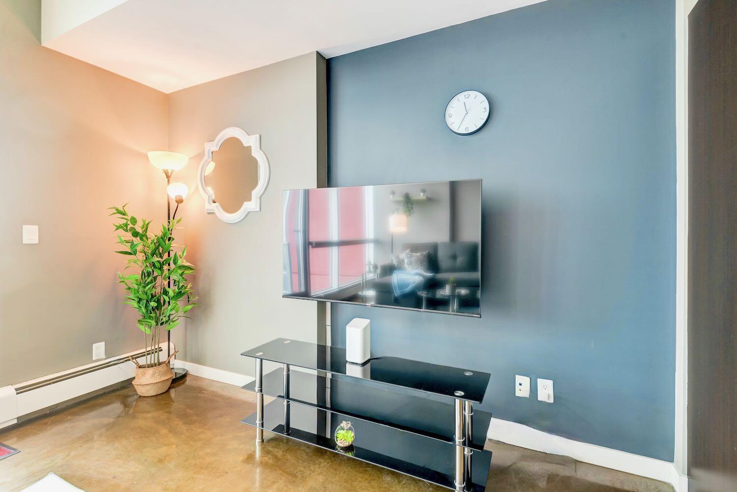 Modern 2Br Condo - King Bed - Downtown City Views YYC Eksteriør billede