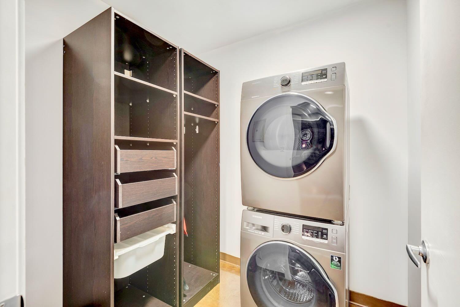 Modern 2Br Condo - King Bed - Downtown City Views YYC Eksteriør billede